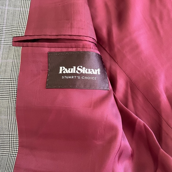 Paul Stuart
Wool 8 Silk Plaid Paul Jacket
Item No. 71135847-N410
$2,495.00 - Picture 4 of 7